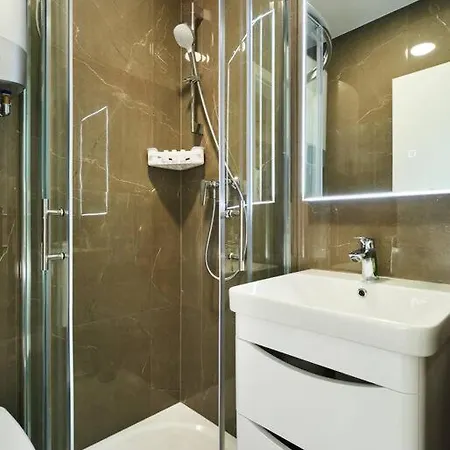 Market By Irundo Apartment